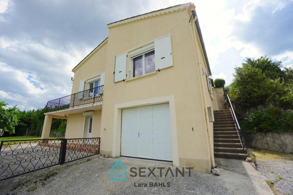 Castellane  Maison de 95 m² sur un terrain de 1800 m², à 10 minutes du centre du village, avec vue panoramique