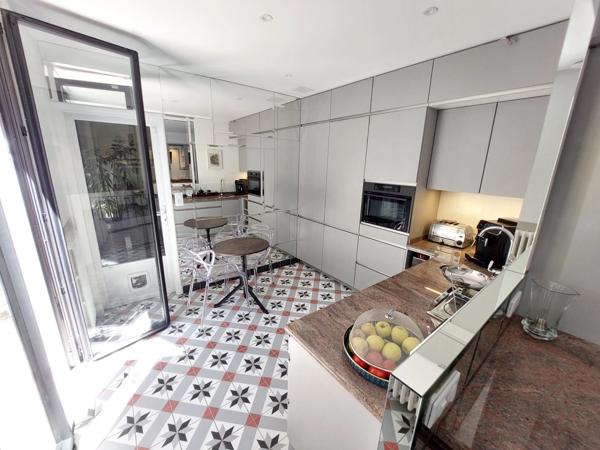 MAISON BOURGEOISE 1920 DE 275M2 RENOVEE EN 2020 AVEC 2 JARDINS TERRASSE PATIO VERANDA GARAGE CAVES 660K€ ALBI CENTRE