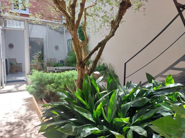 MAISON BOURGEOISE 1920 DE 275M2 RENOVEE EN 2020 AVEC 2 JARDINS TERRASSE PATIO VERANDA GARAGE CAVES 660K€ ALBI CENTRE