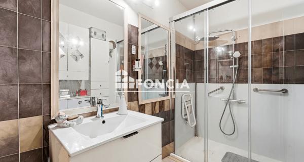 À vendre Appartement 2 pièces 46.33 m² - Saint-raphaël 83700