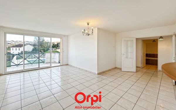 Appartement à vendre    3 pièces • 81,28 m2 Montluçon