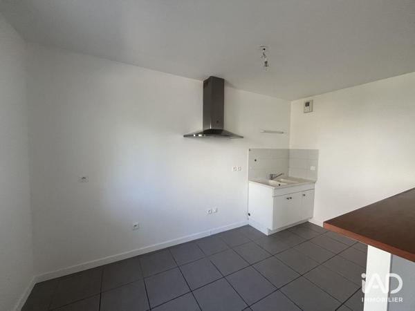 Location appartement 3 pièces 70 m² Mérignac