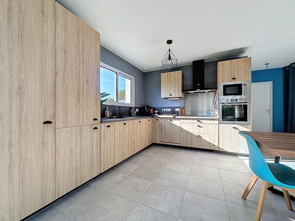 Maison moderne à vendre à Montauban (82) - 4 chambres, double garage , jardin, 127 m² habitable