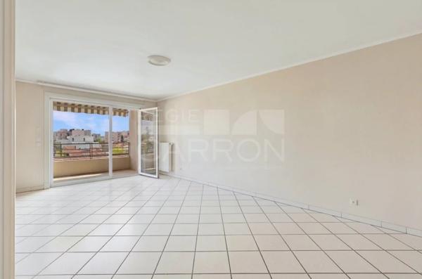 Appartement 3 pièces avec balcon - 2 chambres A VENDRE - VILLEURBANNE - 70.03 m 2 - 270 000 €