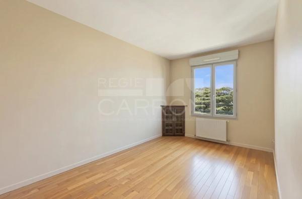 Appartement 3 pièces avec balcon - 2 chambres A VENDRE - VILLEURBANNE - 70.03 m 2 - 270 000 €
