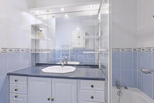Appartement 3 pièces avec balcon - 2 chambres A VENDRE - VILLEURBANNE - 70.03 m 2 - 270 000 €
