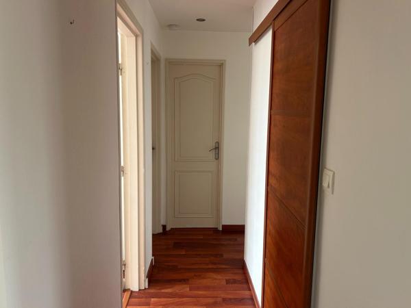 Appartement très lumineux, lumière traversante, rénovation soignée