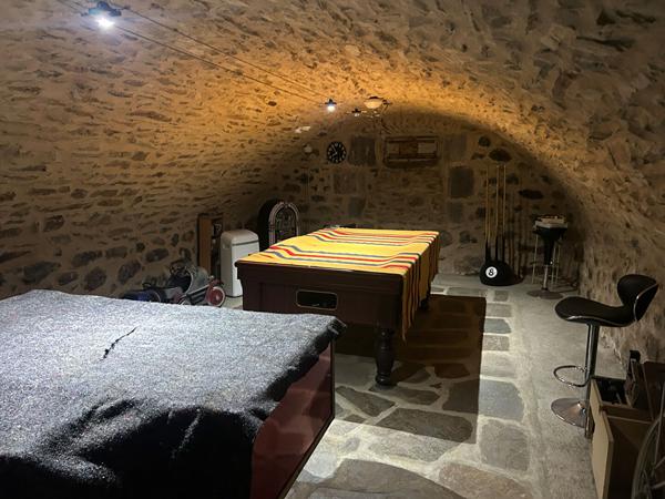 Ensemble De Prestige & Business Touristique : Rentabilité Confirmée - NORD AVEYRON Mur de barrez
