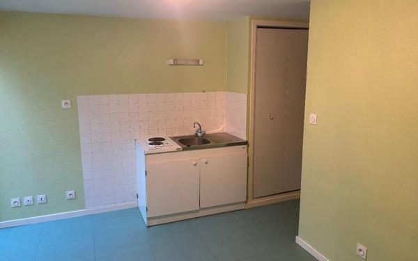 Appartement à louer    1 pièce • 14,52 m2 Bourg-en-Bresse