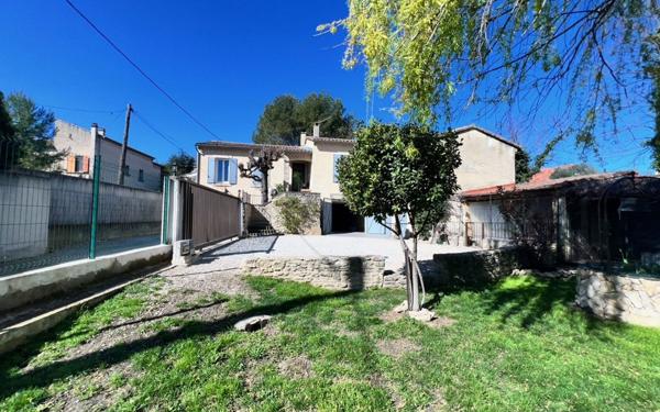 Maison à vendre    4 pièces •  Carpentras