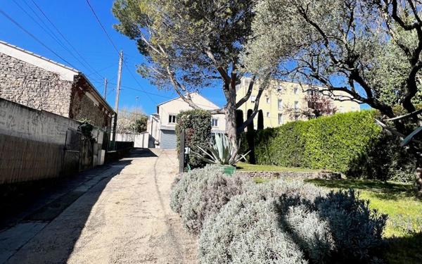 Maison à vendre    4 pièces •  Carpentras