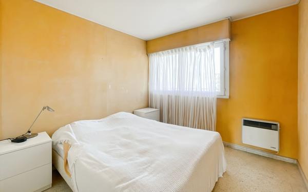 Appartement à vendre    2 pièces • 31,80 m2 Fréjus