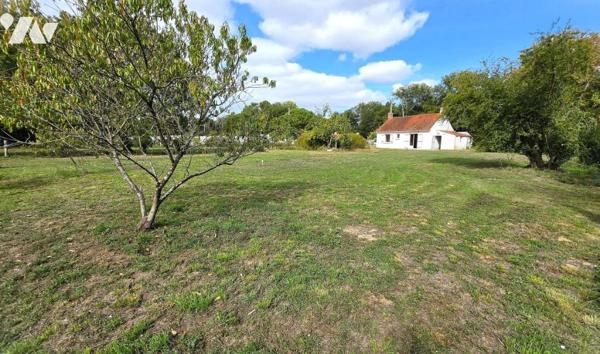 Maison à rénover sur 2525m² de terrain