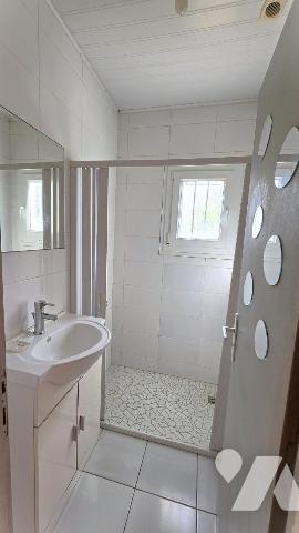 Maison à rénover sur 2525m² de terrain