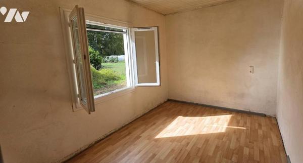Maison à rénover sur 2525m² de terrain