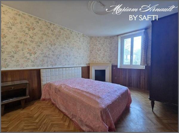 Ancien corps de ferme avec dépendances sur terrain de 2817 m².