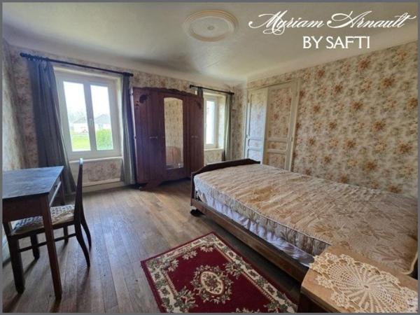 Ancien corps de ferme avec dépendances sur terrain de 2817 m².