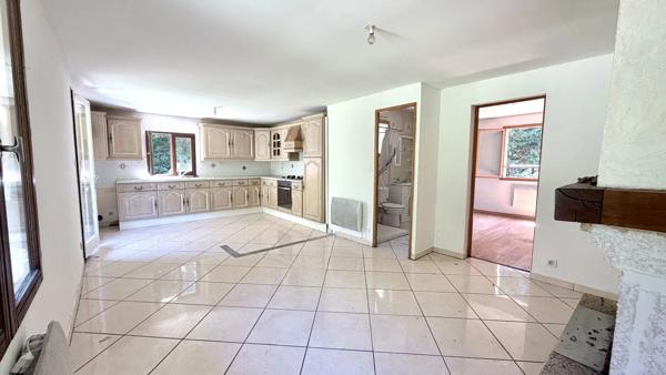 Vente                                                      Maison de village
                        
                     2 pièces                      47 m2                     à Aubigny-sur-Nère