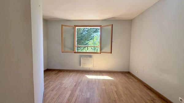 Vente                                                      Maison de village
                        
                     2 pièces                      47 m2                     à Aubigny-sur-Nère