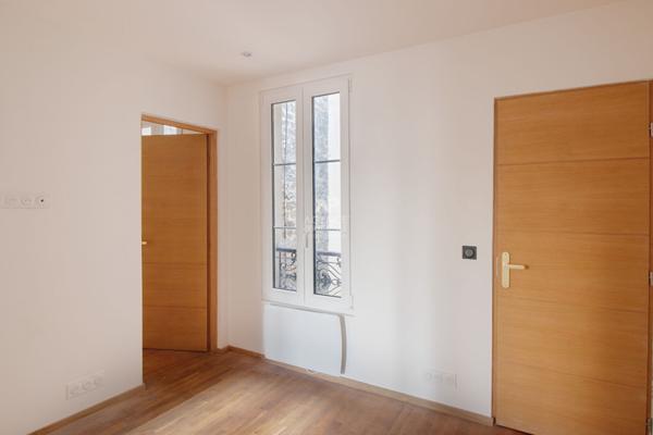 CLICHY - RUE ABET VARET - METRO SAINT OUEN €260 000 ** - Référence 6795-SB