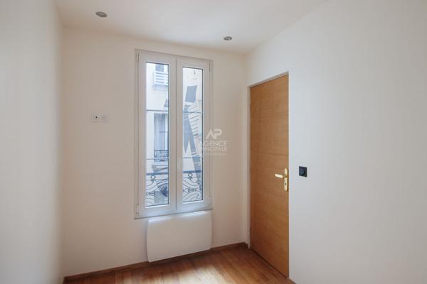 CLICHY - RUE ABET VARET - METRO SAINT OUEN €260 000 ** - Référence 6795-SB