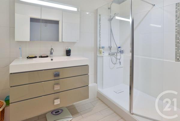 Appartement F4 à vendre  4 pièces - 91 m2 MONTGERON - 91