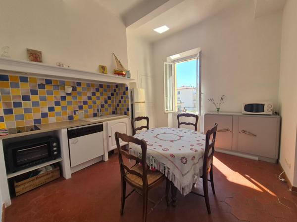 Appartement à CARQUEIRANNE, 83320 - 1 pièce 34m²