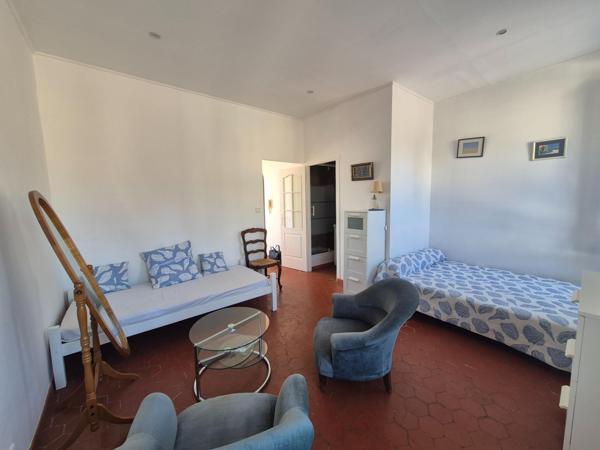 Appartement à CARQUEIRANNE, 83320 - 1 pièce 34m²