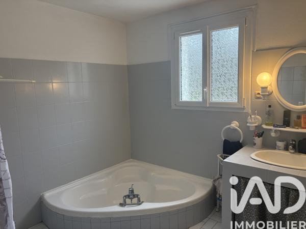 Maison à vendre 5 pièces 165 m² Mirambeau