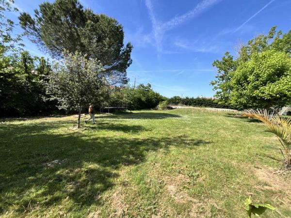Terrain 46 400 € La Ville-Dieu-du-Temple 1923 m² DPE