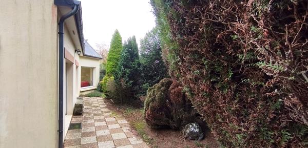 Exclusivité !! Côtes d'Armor 22590 Pordic. 4 chambres dont une au RDC avec Sde... terrain clos sans vis à vis