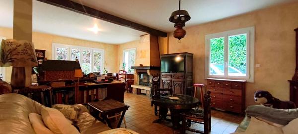 Exclusivité !! Côtes d'Armor 22590 Pordic. 4 chambres dont une au RDC avec Sde... terrain clos sans vis à vis