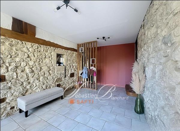 Maison de caractère à Billiat – 269 m² alliant charme de la pierre et modernité