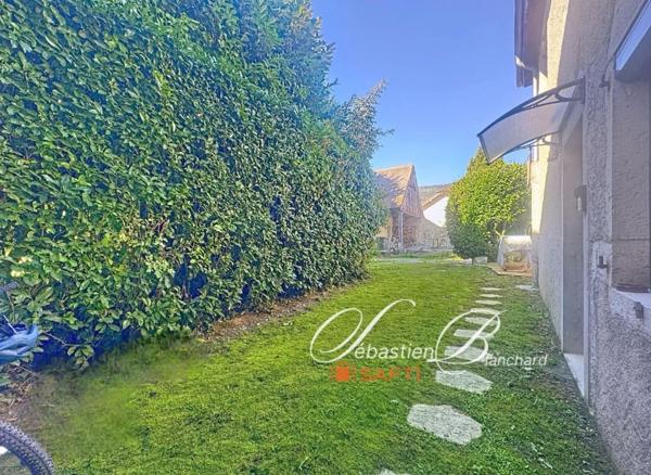 Maison de caractère à Billiat – 269 m² alliant charme de la pierre et modernité