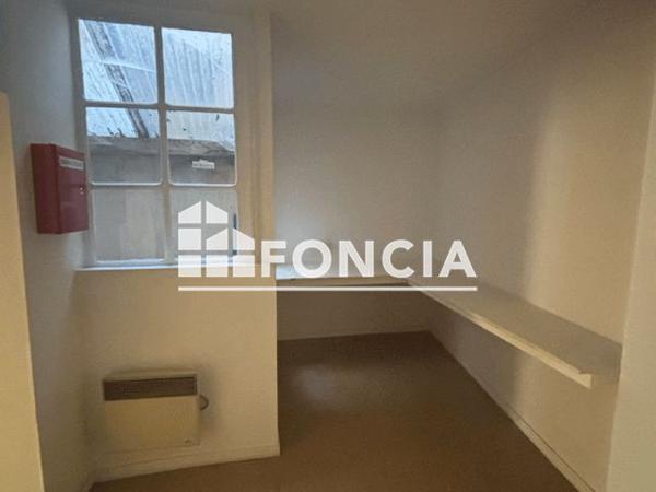 Location Local commercial 2 pièces 40 m² - 4-6 RUE SAINT MARTIN Sable Sur Sarthe 72300