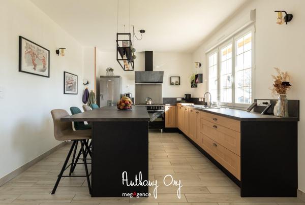 Maison à Vire Normandie, 14500 - 8 pièces 218m²