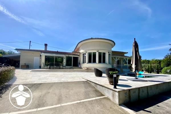 Vente                                                      Maison
                        
                     5 pièces                      143 m2                     à Casseneuil