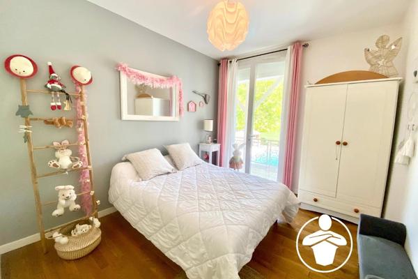 Vente                                                      Maison
                        
                     5 pièces                      143 m2                     à Casseneuil