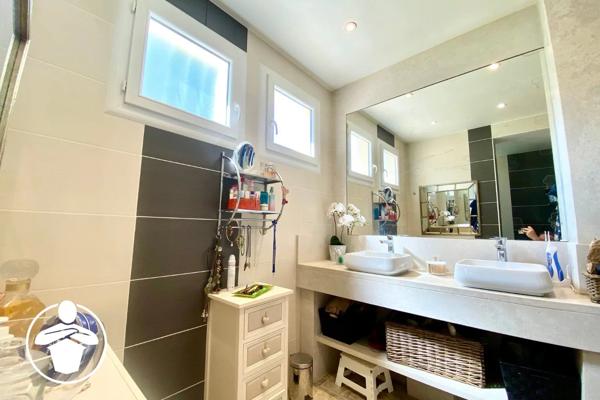 Vente                                                      Maison
                        
                     5 pièces                      143 m2                     à Casseneuil