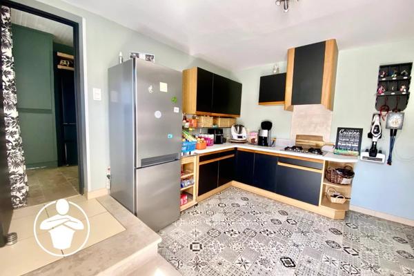 Vente                                                      Maison
                        
                     5 pièces                      143 m2                     à Casseneuil