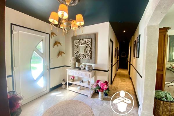 Vente                                                      Maison
                        
                     5 pièces                      143 m2                     à Casseneuil