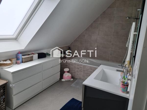 Au calme , en impasse à quelques minutes des commodités