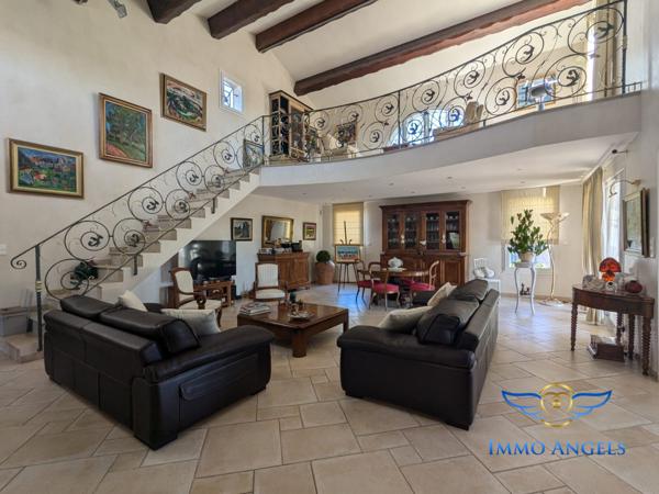 Villa T6 244m2 avec Piscine