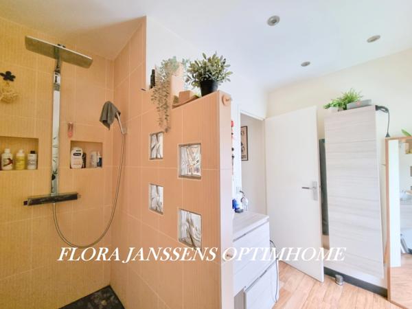 Belle maison avec grand espace de vie ouvert au rez de chaussée