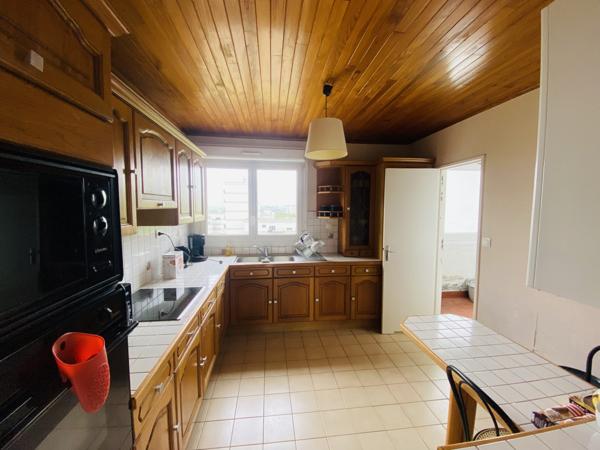 Fort potentiel vue dégagée appartement T4 93m2