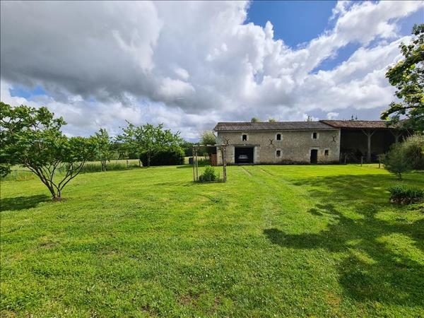 Maison à vendre |  Montguyon |  5 pièces | 110 m²