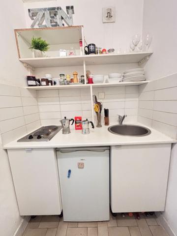 Appartement 1 pièce 24 m2 - terrasse 18 m2 - Place de stationnement - 5 minutes a pied de la gare