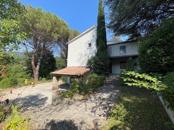 À vendre – Élégante villa familiale à deux pas du centre de Dieulefit