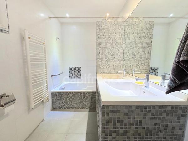 Maison à vendre 5 pièces MOUGINS (06)