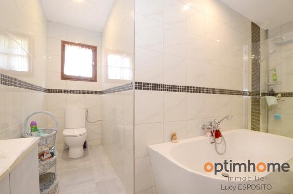 Sous-sol de 3 chambres, grand jardin et garage supplémentaire!